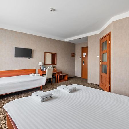 Hotel Diament Vacanza Katowice - Siemianowice Siemianowice Slaskie Exterior photo