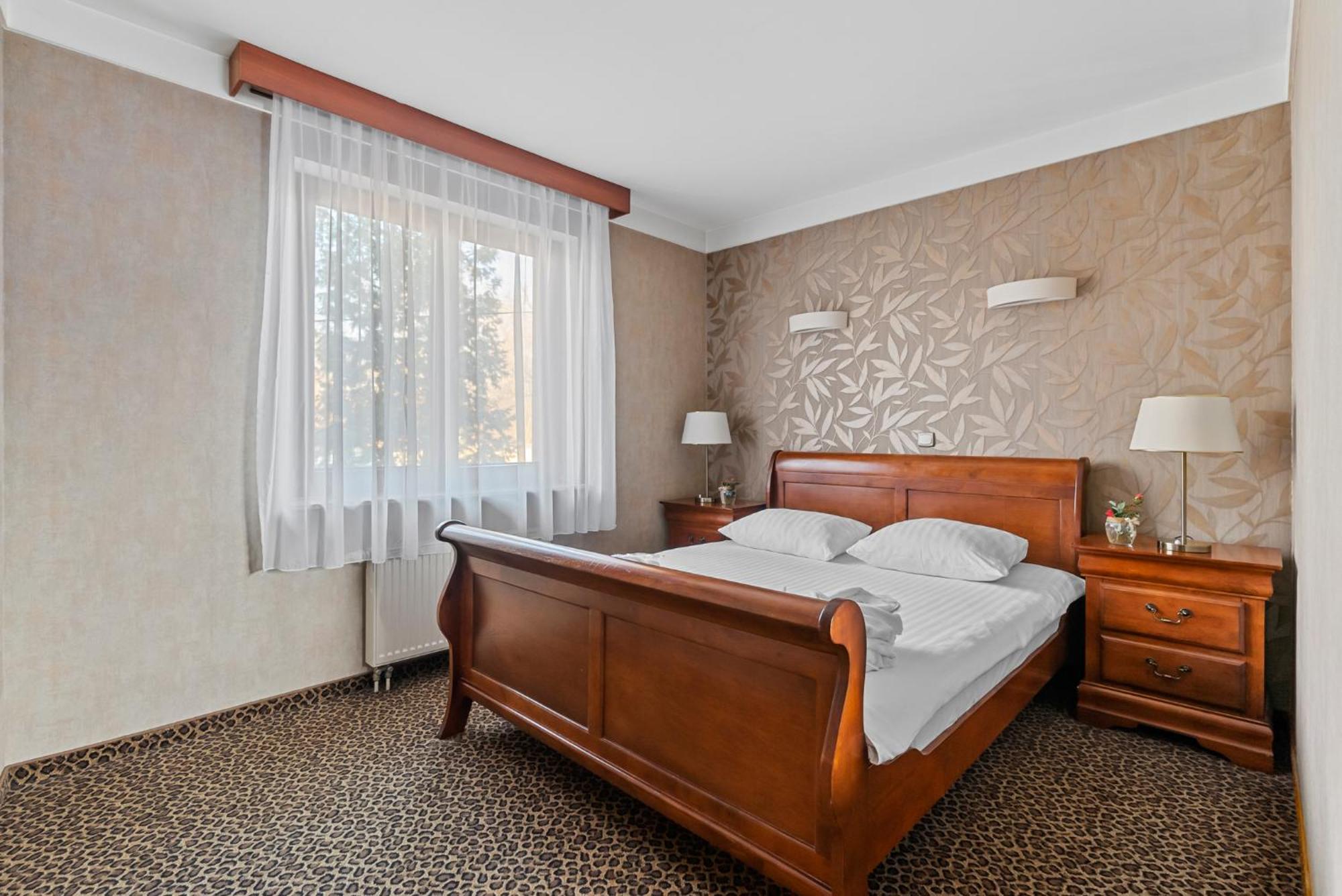 Hotel Diament Vacanza Katowice - Siemianowice Siemianowice Slaskie Exterior photo