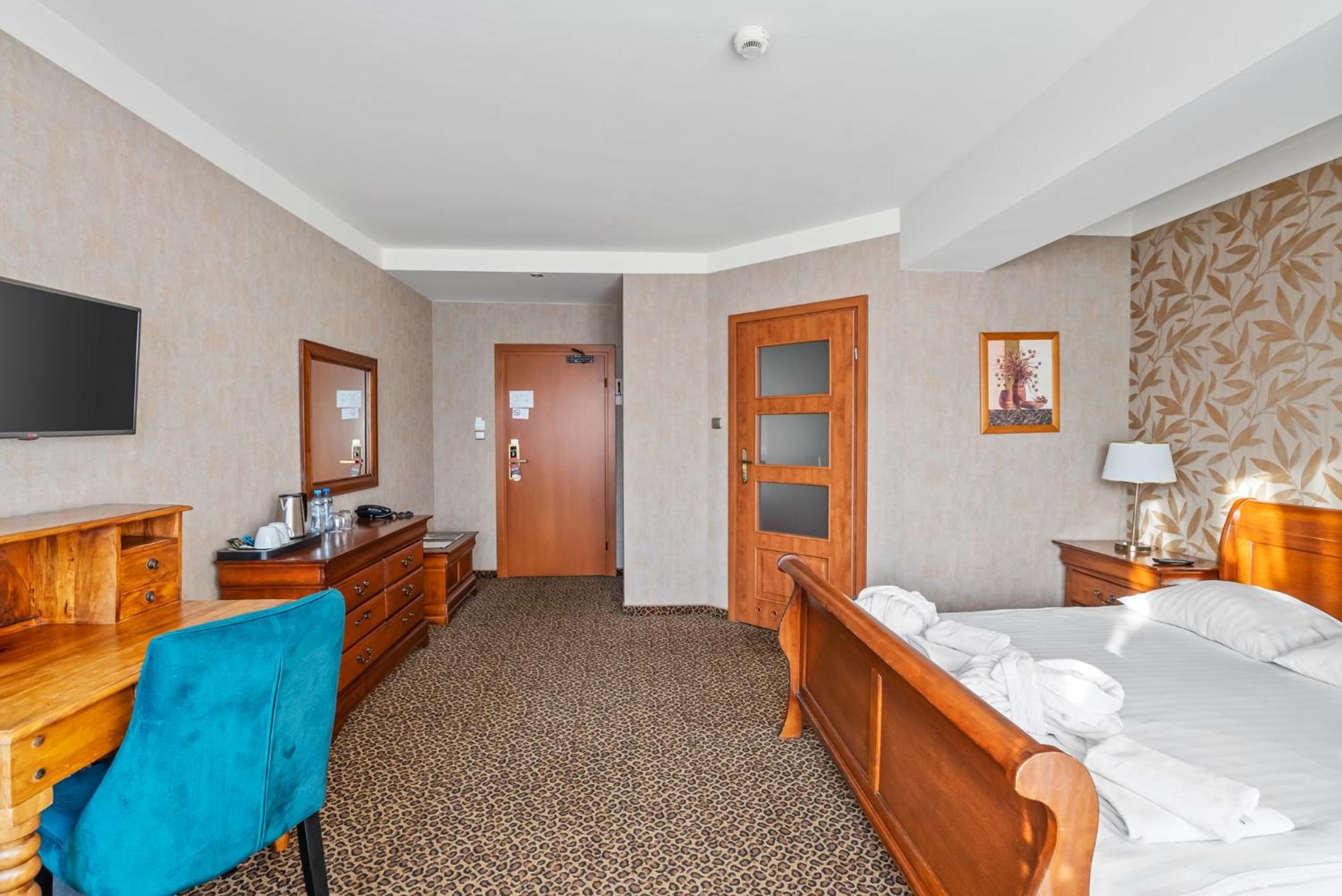 Hotel Diament Vacanza Katowice - Siemianowice Siemianowice Slaskie Exterior photo