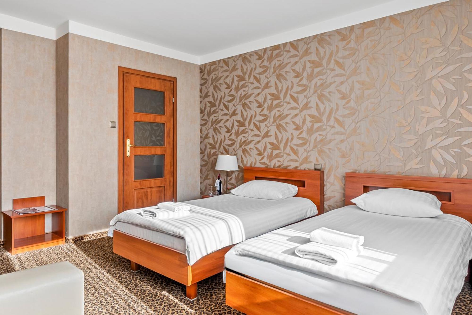 Hotel Diament Vacanza Katowice - Siemianowice Siemianowice Slaskie Exterior photo